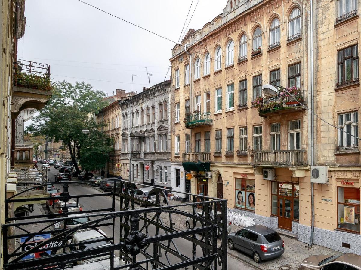 Golden Violin ! Apartments Lviv S Dış mekan fotoğraf