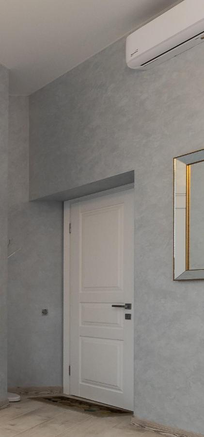 Golden Violin ! Apartments Lviv S Dış mekan fotoğraf
